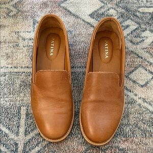 Womens Tan Leather Loafers - size 8